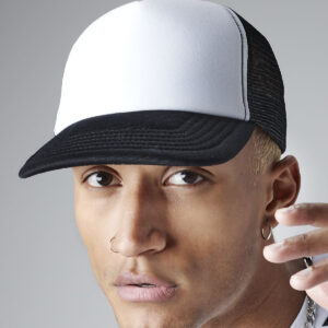 Vintage snapback trucker